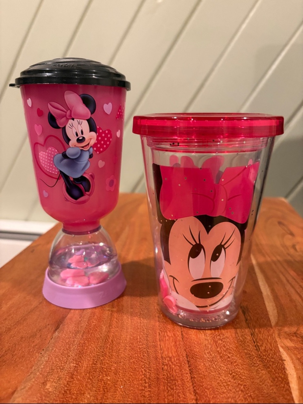Minnie Mouse cups